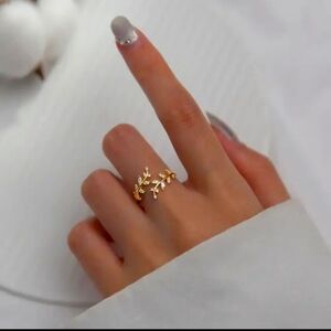 Crystal Leaves Ring 925 Silver Base and 18K Gold Plated